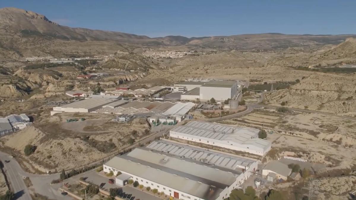La variedad de empresas ubicadas en el espacio industrial de Xixona abarca una gran cantidad de sectores.