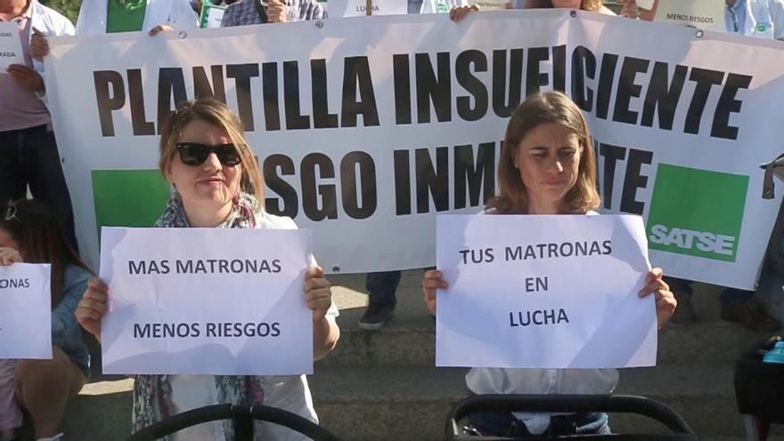 Protesta de las matronas en el Materno de Málaga