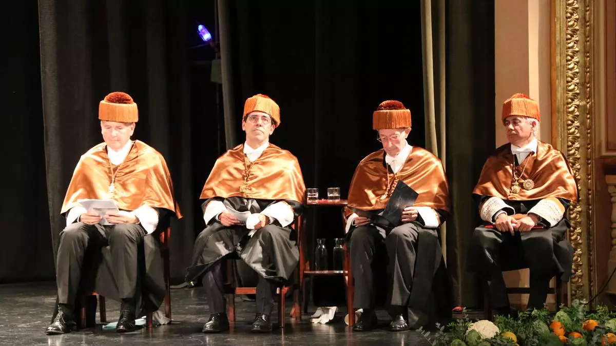 Los nuevos Honoris Causa de la UMH alertan en Orihuela del desabastecimiento con el recorte del trasvase
