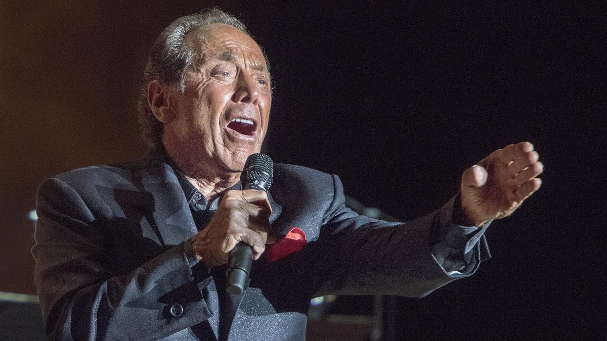 Paul Anka, en el concierto que ofreció el 12 de julio de 2022 en el Festival de Pedralbes