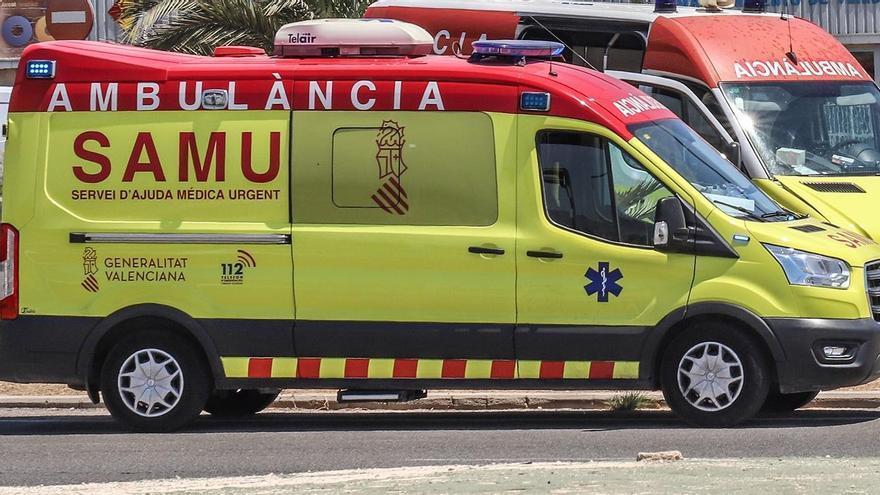 Herido un trabajador tras caer del techo del mercado de Abastos en Castelló