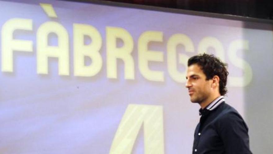 Cesc Fábregas, durante su presentación en el Nou Camp.