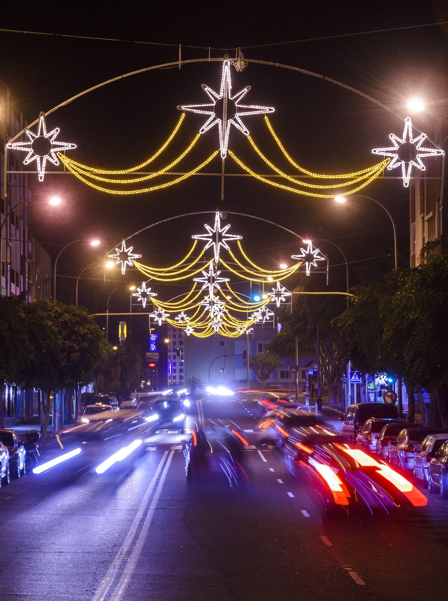 Alumbrado navideño en la zona comercial de San Gregorio, en Telde