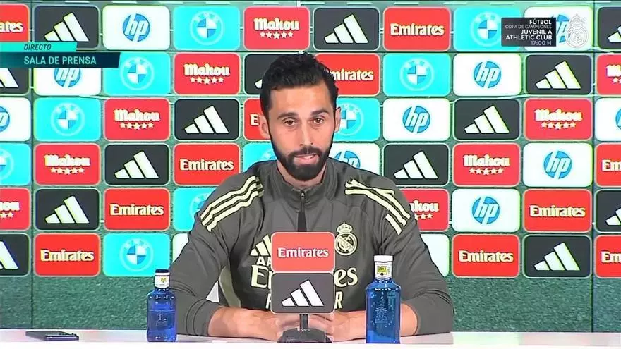 Arbeloa 'justifica' el altercado entre Tchouameni y Valverde: "Yo he tenido un compañero que ha cogido un palo de golf..."