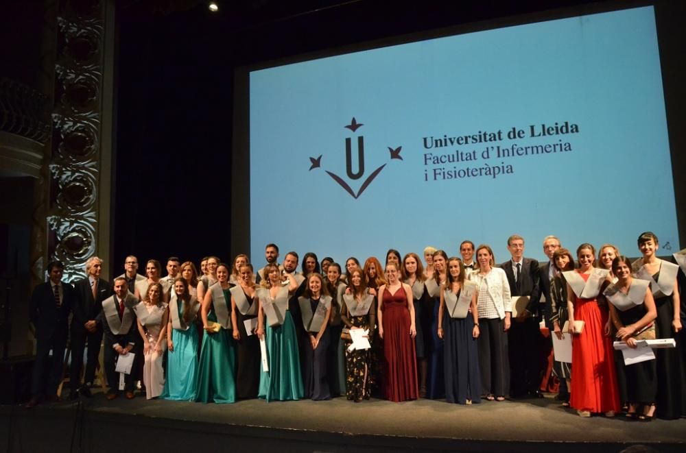 Acte de graduació dels primers infermers de la UdL a Igualada