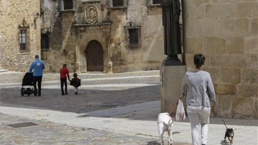 El casco antiguo de Cáceres pierde un centenar de vecinos durante el último año