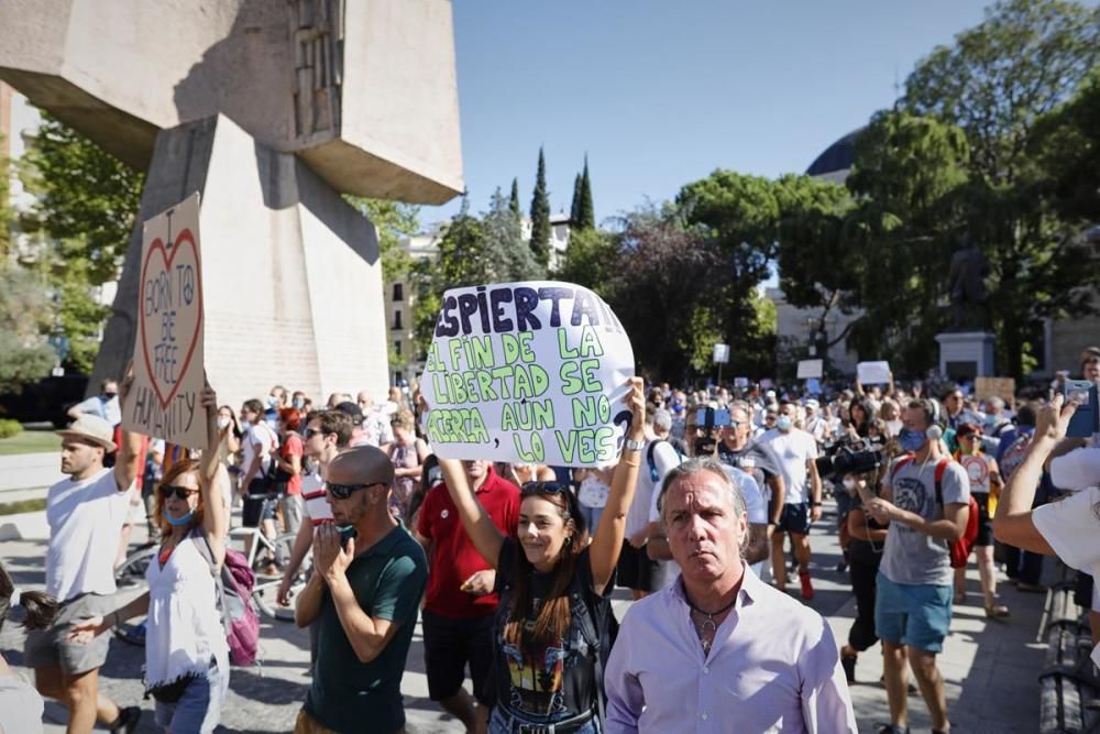 Concentració a Madrid contra les mascaretes