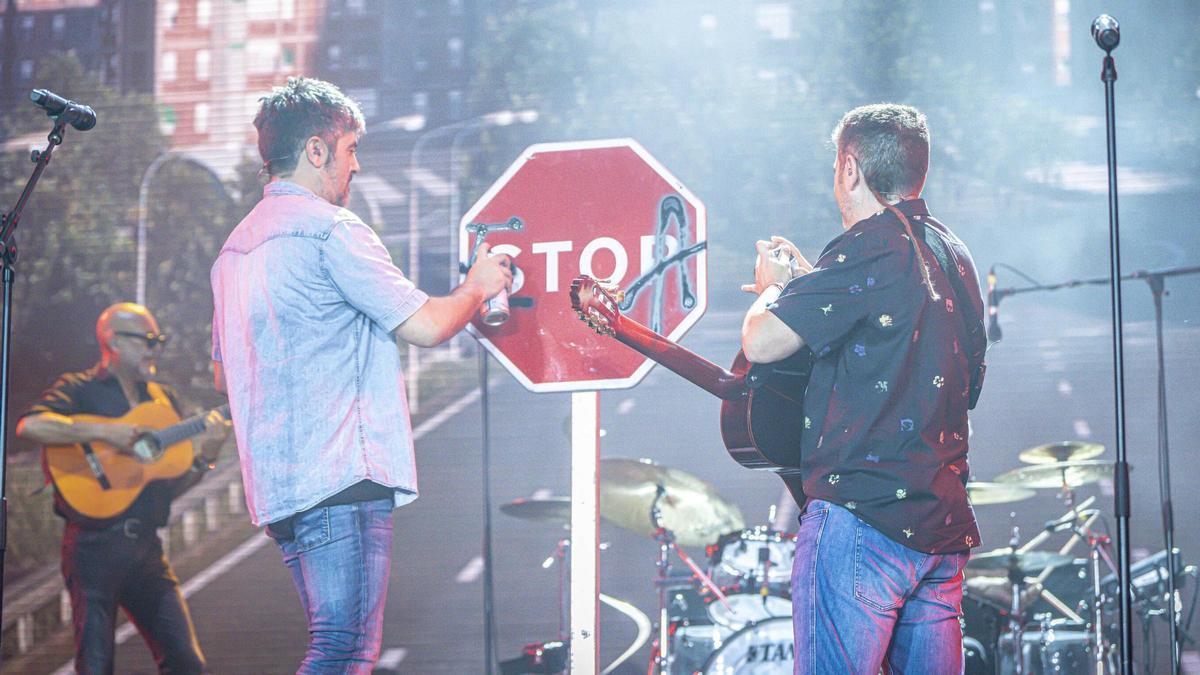 Concierto de Estopa en el Estadi Olímpic