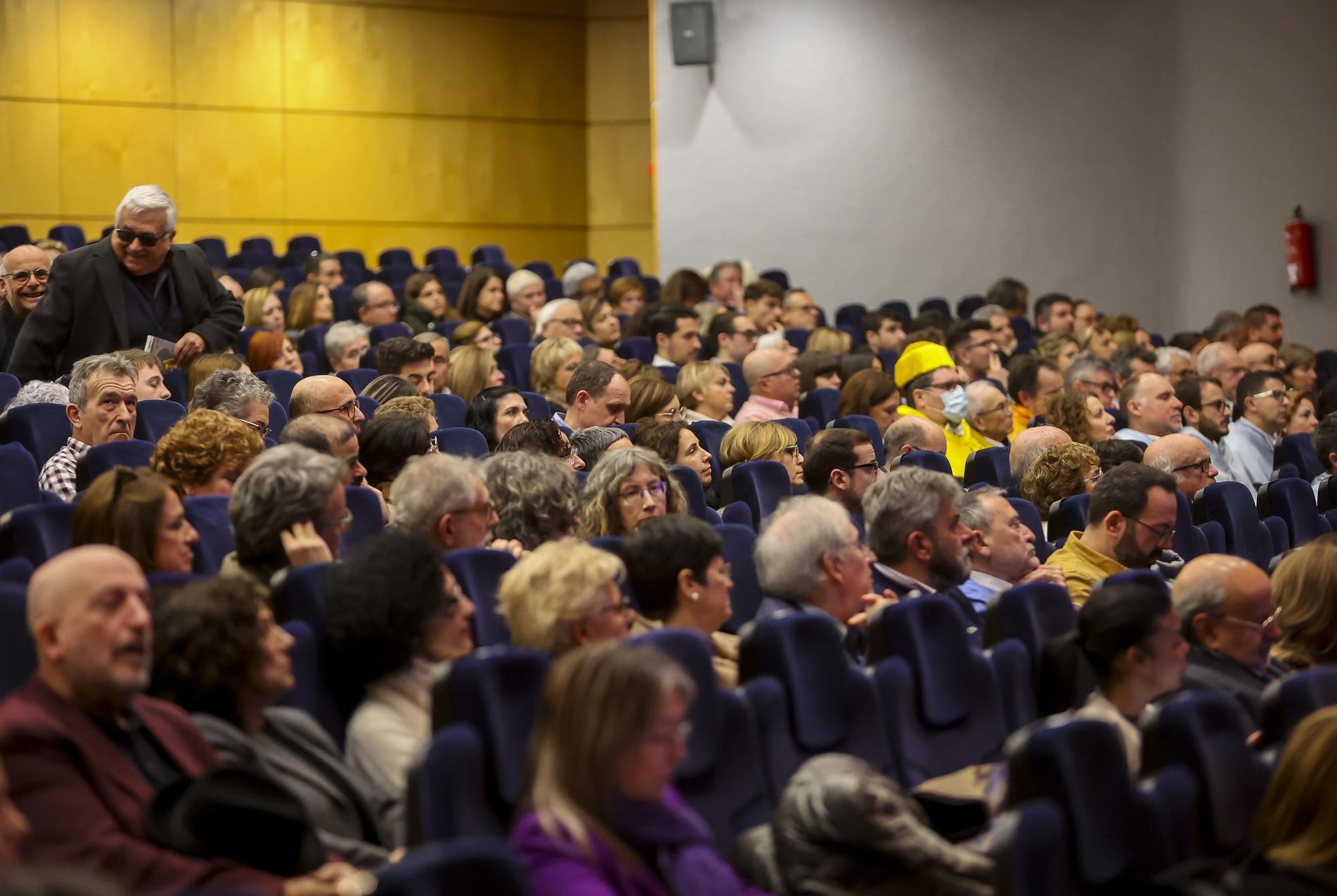 SANTO TOMAS AQUINO HONORIS CAUSA JOAN FRANCESC MIRA Y PREMIOS EXTRAORDINARIOS DE DERECHO EN PARANINFO