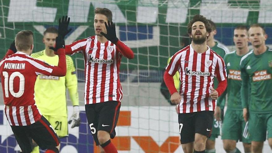 El Athletic despide la fase de grupos con un peleado empate