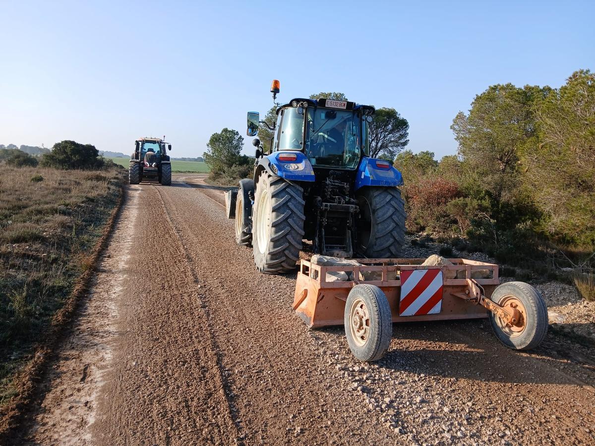 Trabajos de acondicionamiento del camino de Alla Dins.