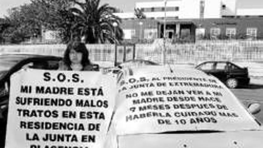 Denuncia contra una residencia por &quot;tener a mi madre encamada&quot;