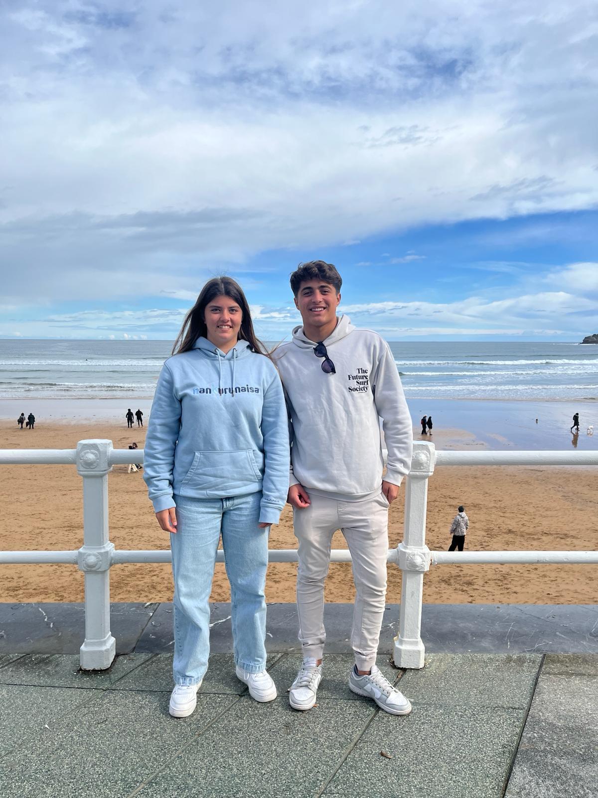 Una foto reciente junto al gijonés Alfonso Suárez, que la acompaña al mundial.