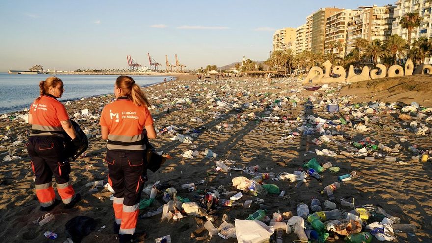 Macrobotellón de señoritos en las playas de Málaga