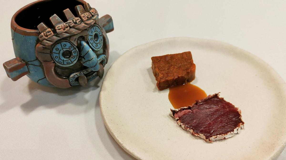 El cóctel Tlaloc y el solomillo de vaca inoculado con hongo de 'fuet'.