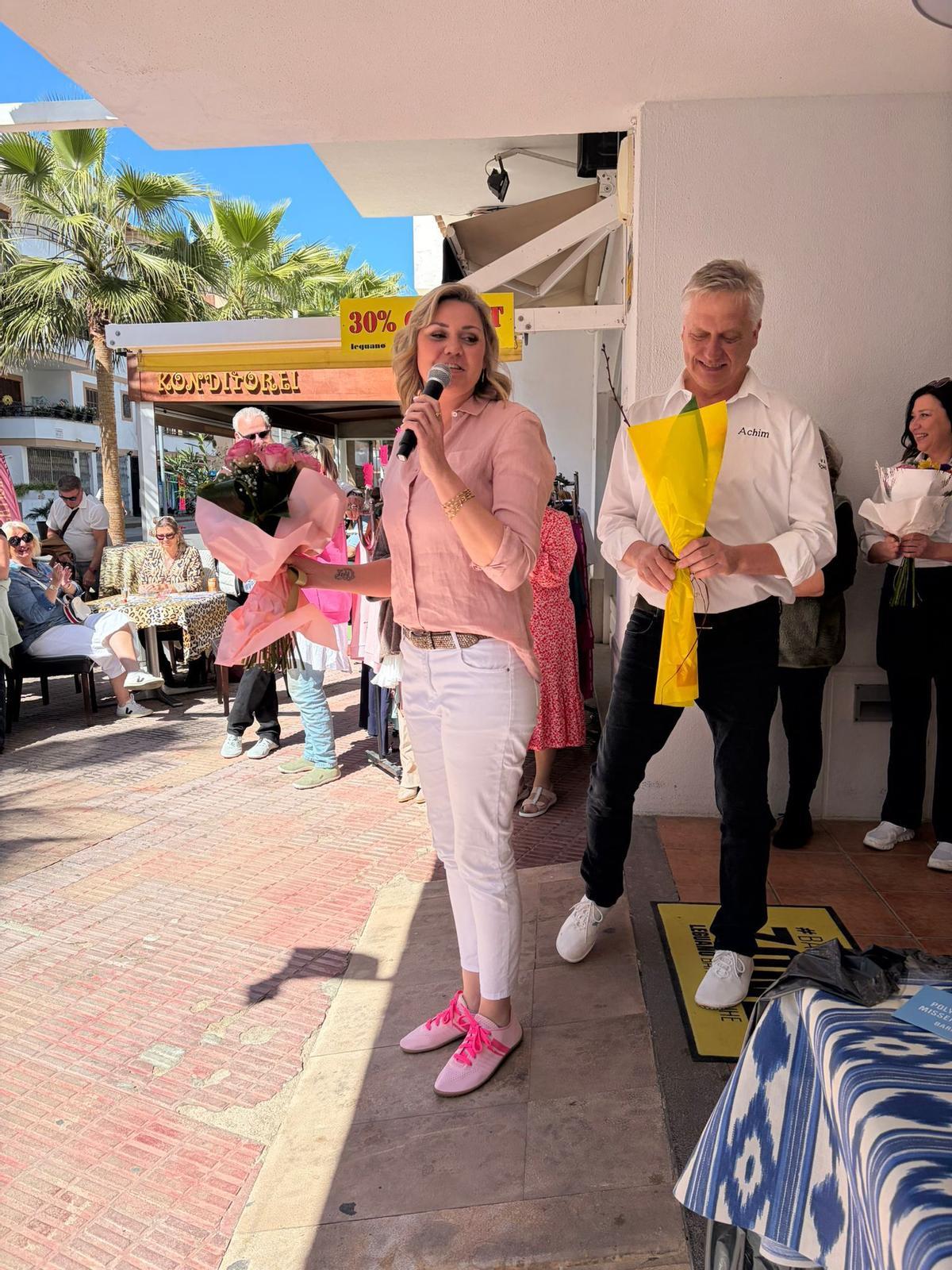 Blumen zum Opening: Die Geschäfte von Jennifer und Achim Thiesen sind am Karsamstag (4.4.) ganz offiziell in die neue Saison gestartet.