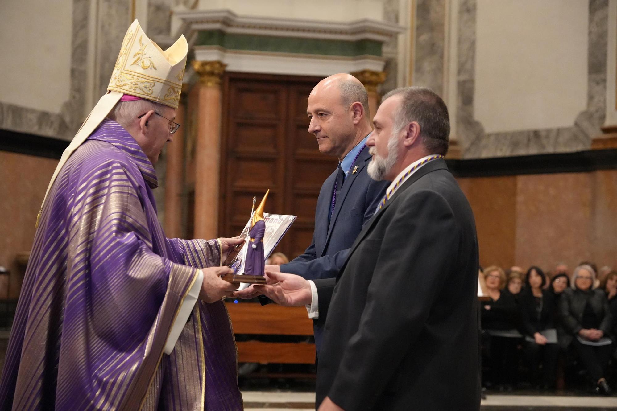 Las fotos de la misa para conmemorar el 50º aniversario de la Junta Central de Semana Santa de Vila-real