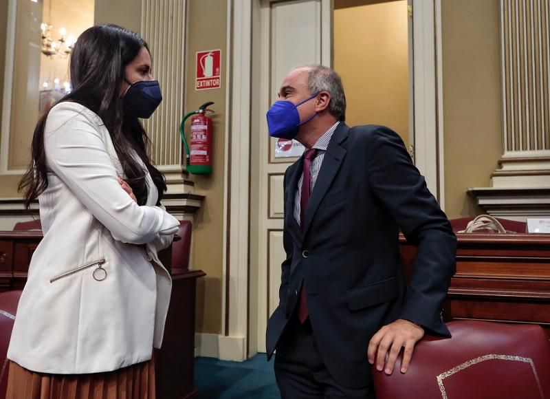 Pleno en el Parlamento de Canarias (13/10/21)