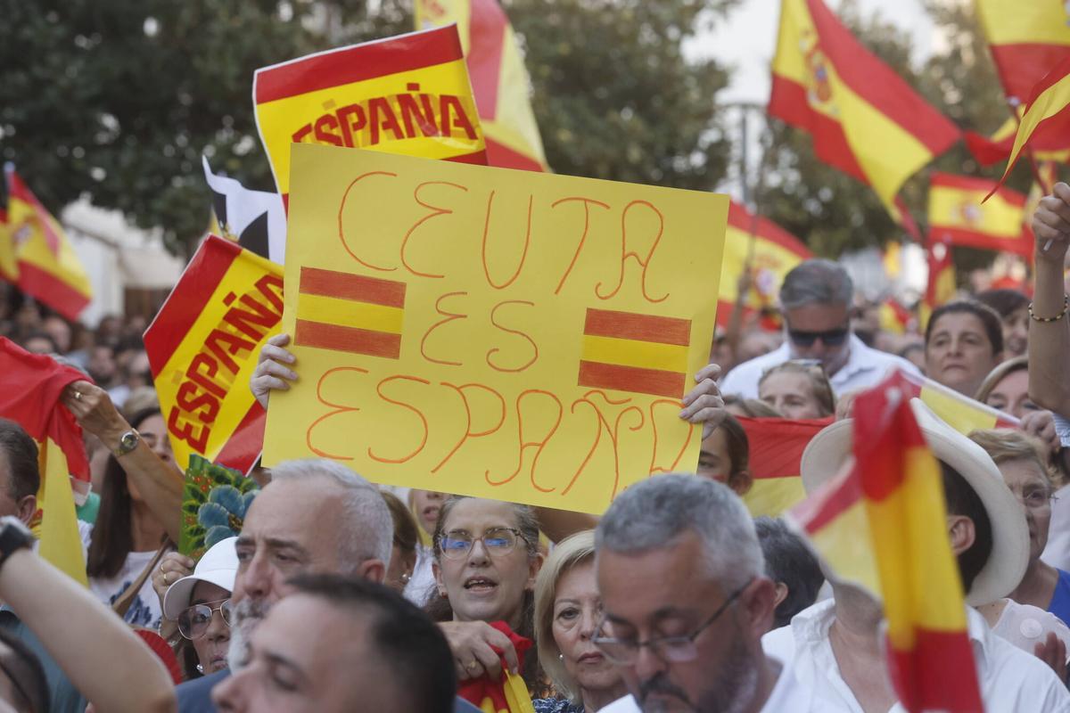 Miles de cordobeses arropan a Ceuta