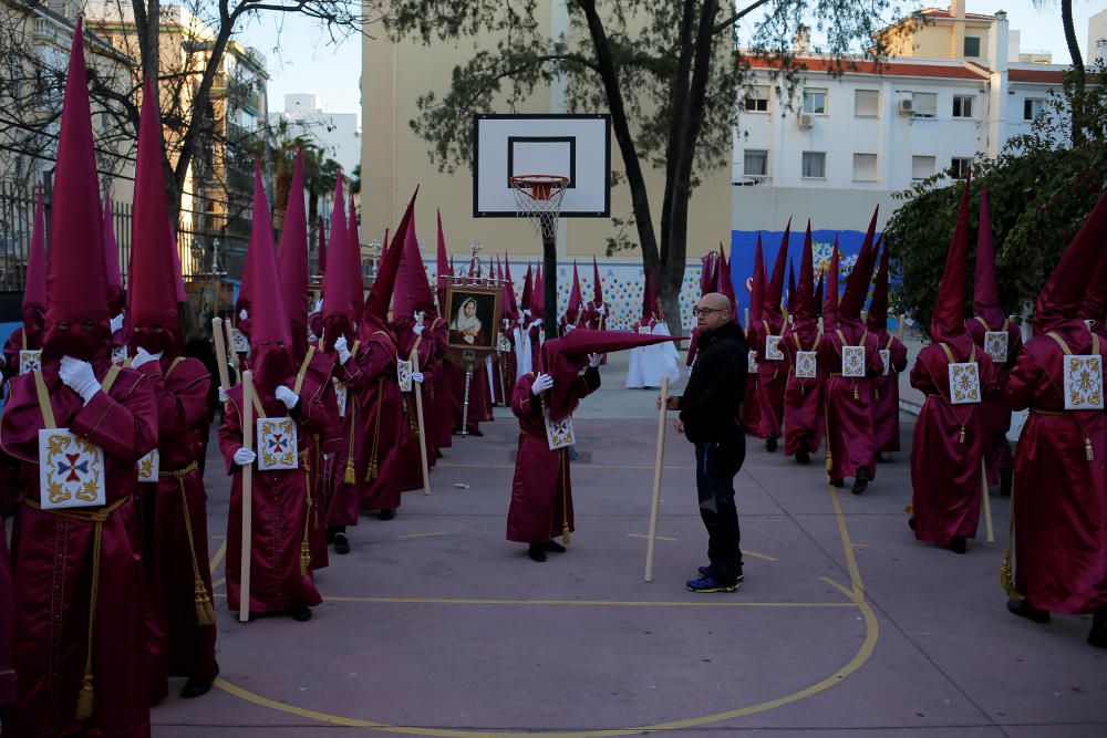 Lunes Santo | Preparativos y nervios en los nazarenos del Cautivo