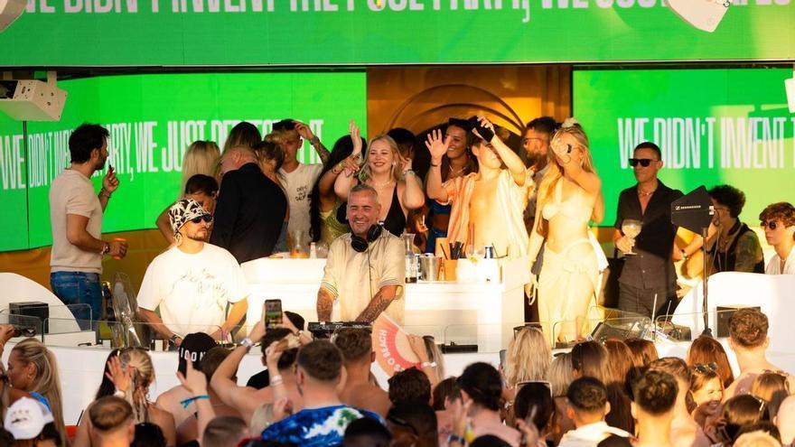 Ibiza estrena una 'pool party' "sin filtros": Fat Tony aterriza en O Beach con 'Full Fat'