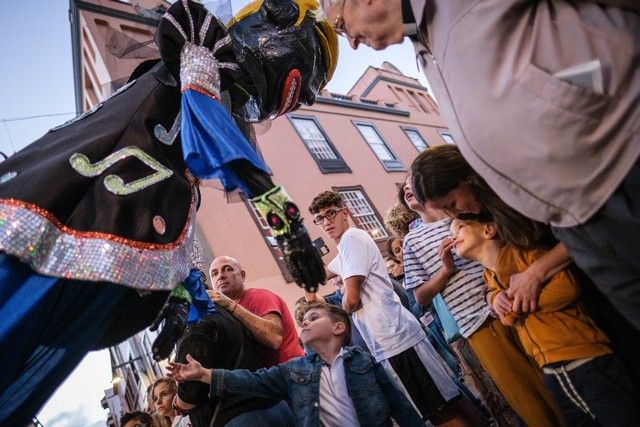 Desfile de la pandorga y los caballitos de fuego, en La Laguna