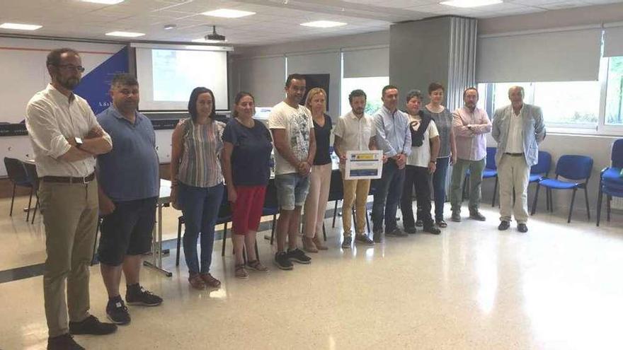 Los representantes de las distintas entidades que participan en el proyecto, reunidos ayer en la sede de Asincar en Noreña.