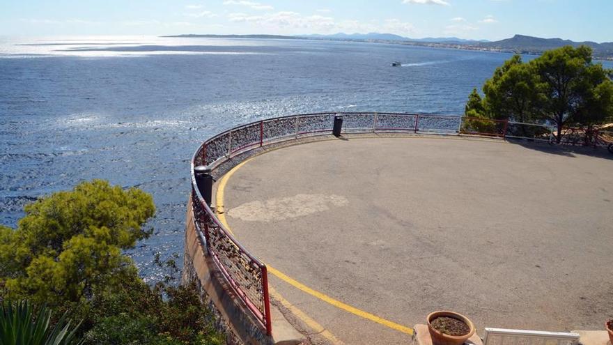 Aspecto actual del mirador de la urbanización &#039;serverina&#039;.