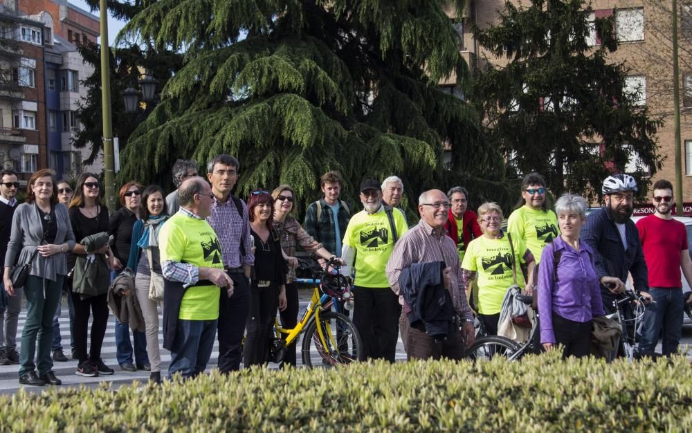 Marcha e inauguración de la exposición de Trazados