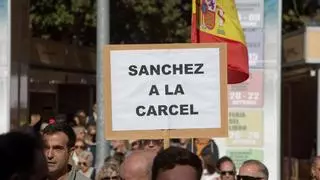 Cascada de manifestaciones en la Región contra la amnistía de Sánchez: "¡Golpe de Estado ya!"