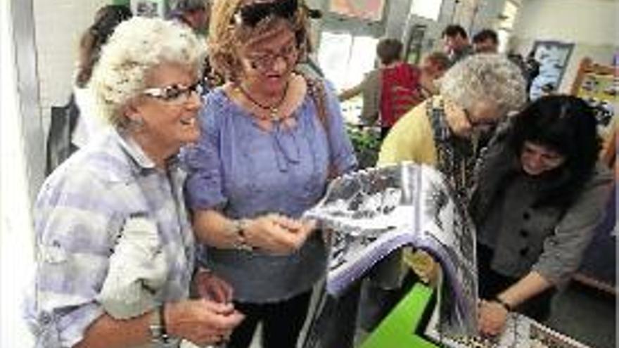 Roses celebra els 75 anys de l&#039;escola Narcís Monturiol  reunint antics alumnes