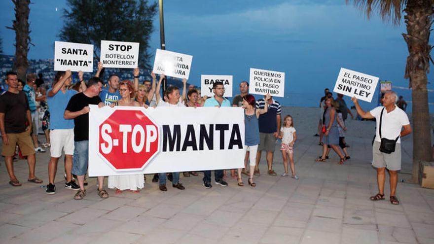 Una manifestació de comerciants i veïns de Santa Margarida.