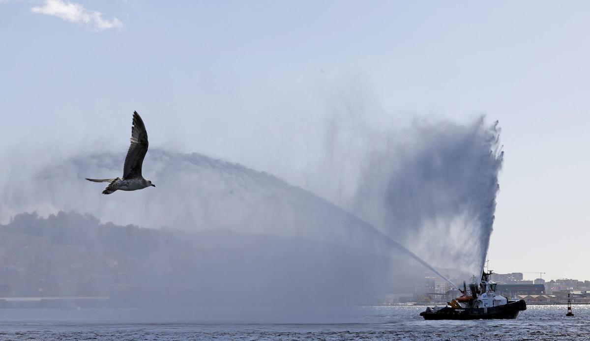 Vigo despide a La Solitaire du Figaro Paprec