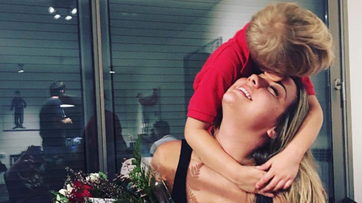 Davi Lucca felicitó a su madre, Carol Dantas