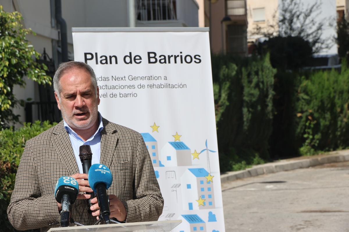 El alcalde, en el acto de recepción de la obra