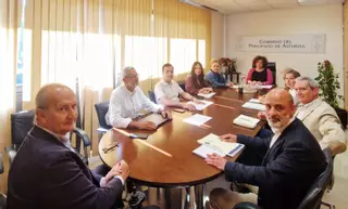 Del Arco "agilizará" los contratos en las residencias del ERA