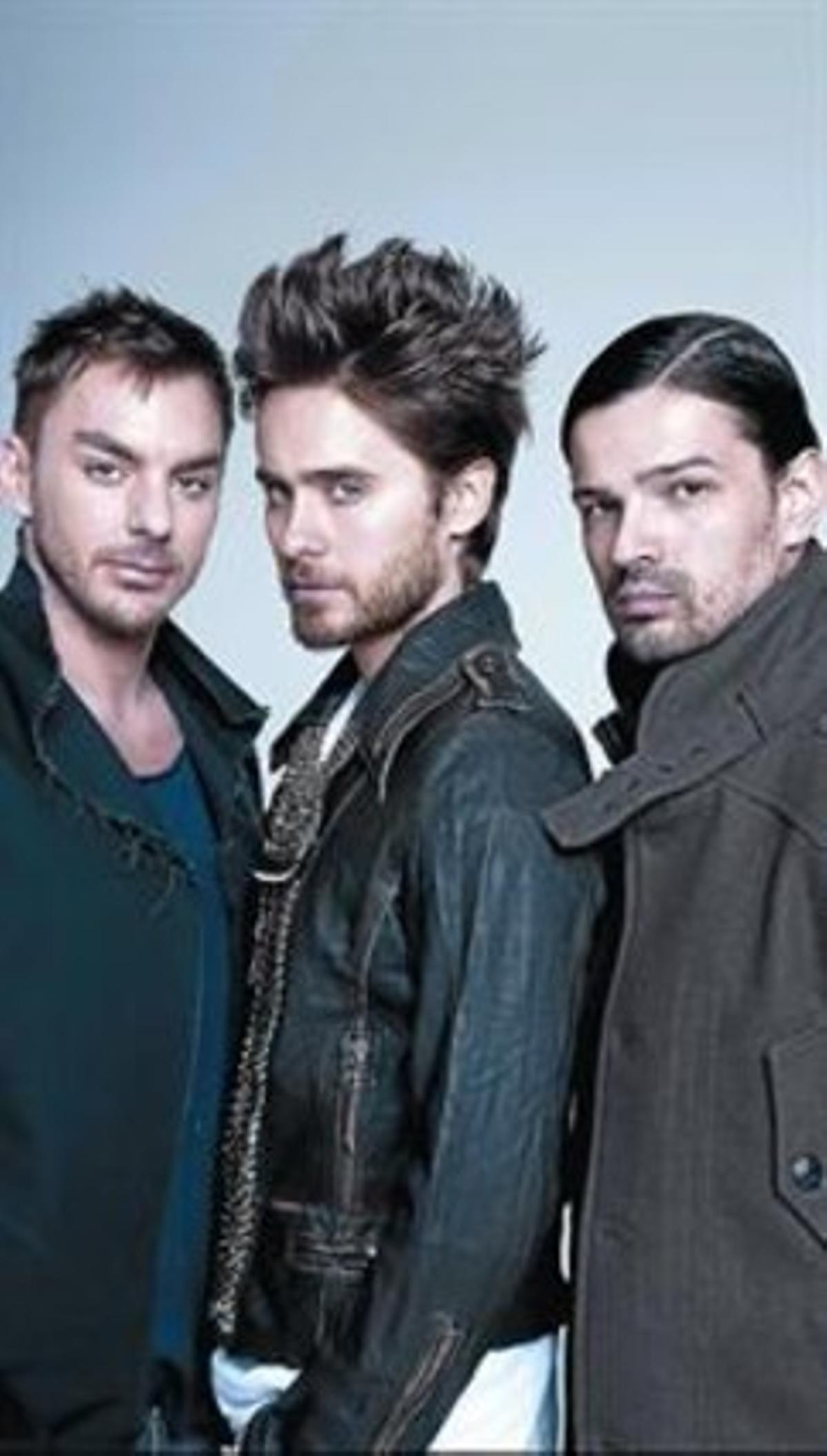 Jared Leto (centre), amb el seu germà Shannon (esquerra) i Tom Milicevic. Jared Leto (centre), amb el seu germà Shannon (esquerra) i Tom Milicevic.