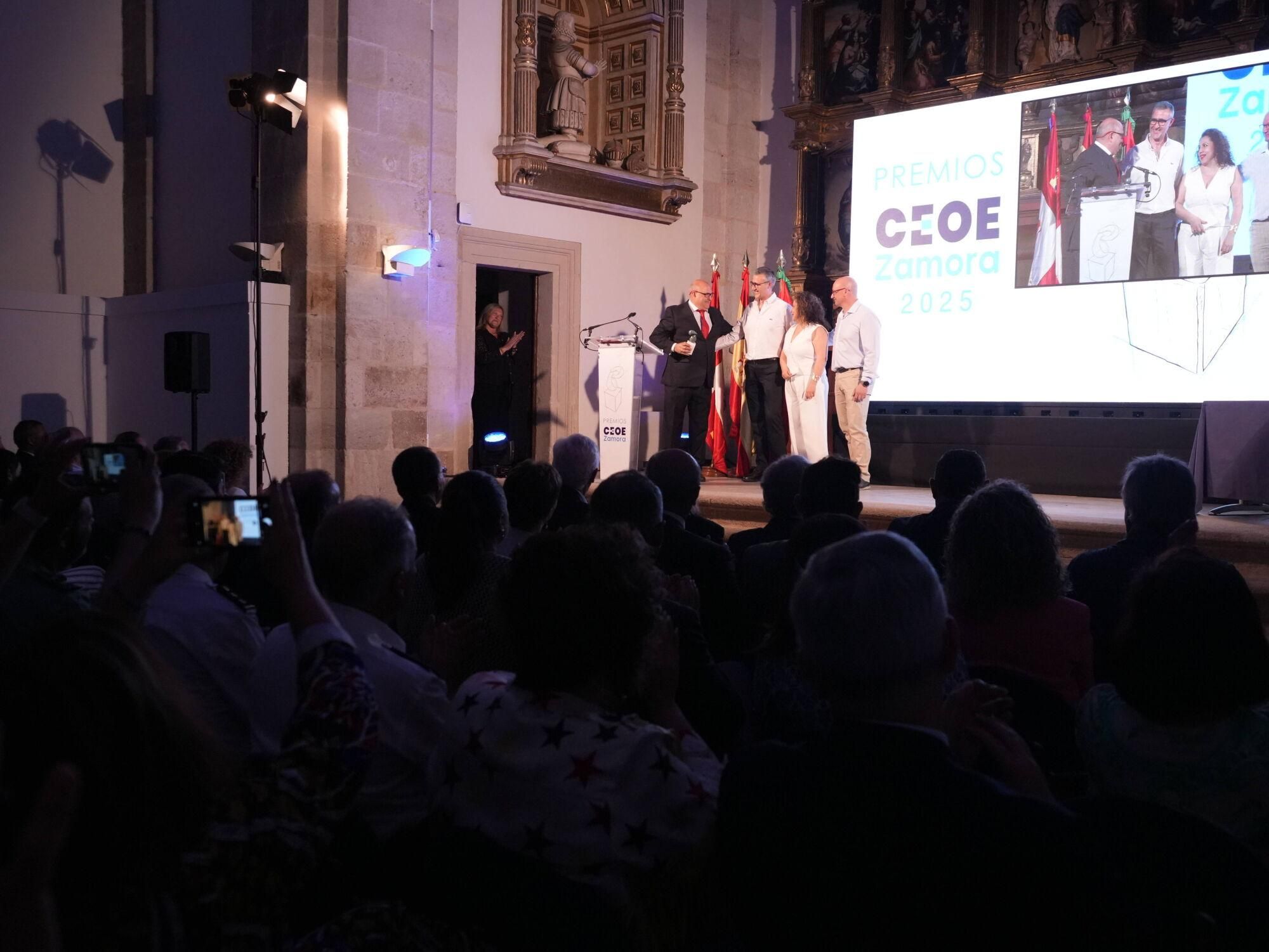 La gala "Empresario del Año" de CEOE Zamora, en imágenes