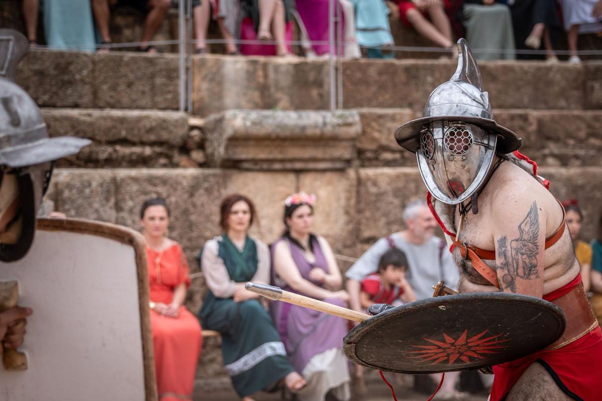 Fotogalería | Emerita Lvdica devuelve el rugido de los gladiadores al Anfiteatro Romano de Mérida