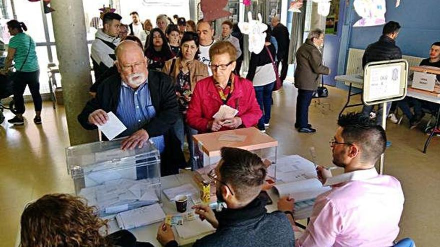 Votacions ahir al matí a Montbui