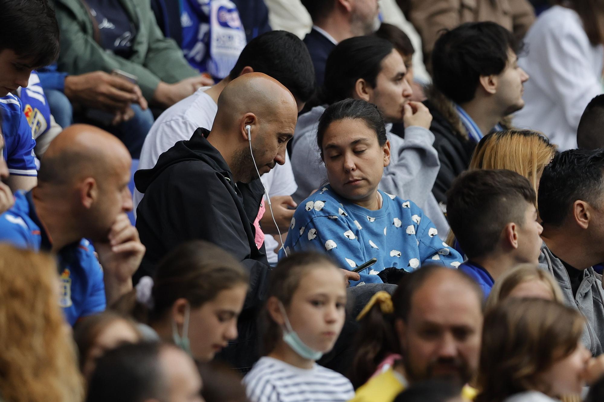 El partido del Oviedo ante el Ibiza, en imágenes