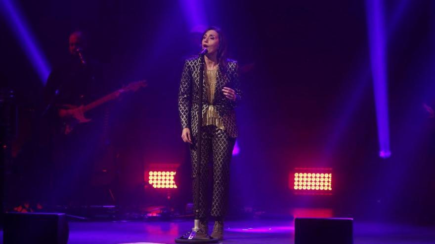 Luz Casal en el Teatro Palacio Valdés.