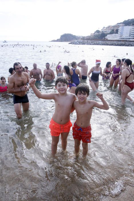 Primer bany de l'Any a 2018 - Sant Feliu de Guíxols