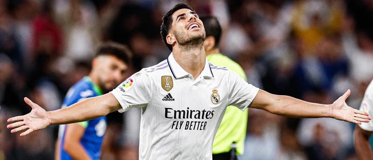 Marco Asensio celebra un gol con el Real Madrid.