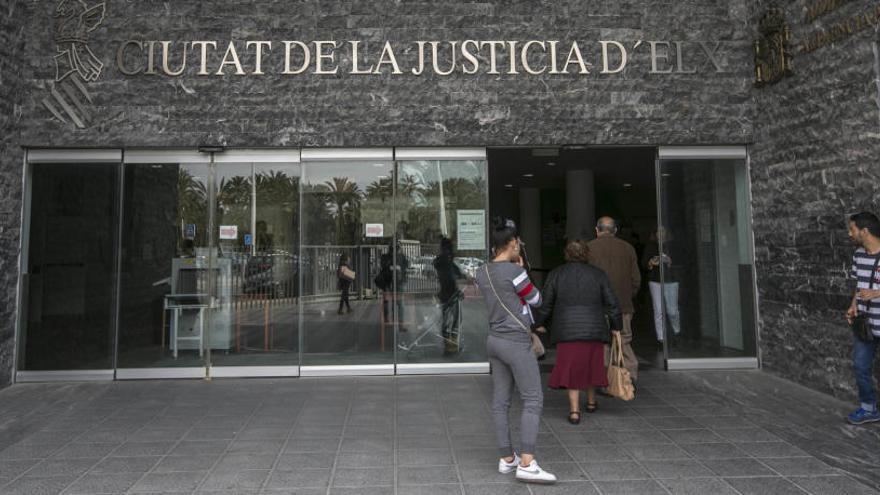 La entrada de la Ciudad de la Justicia de Elche.