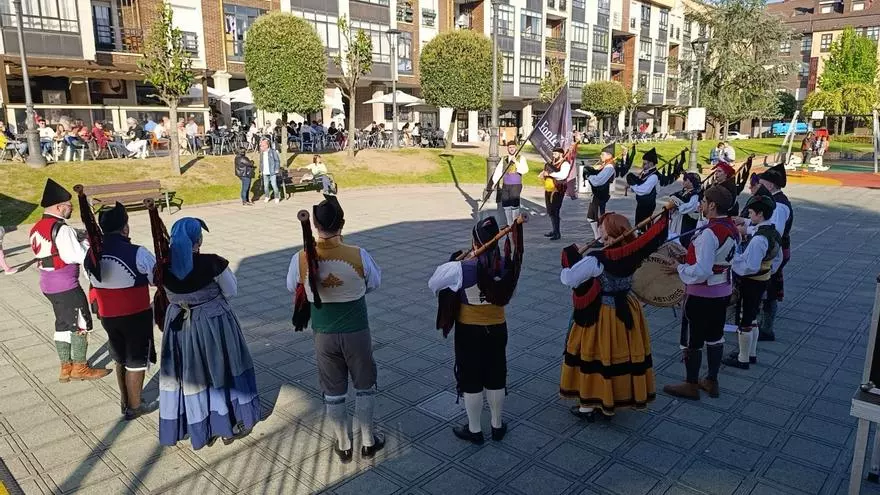 VÍDEO: Llanera celebra el Día de les Lletres Asturianes