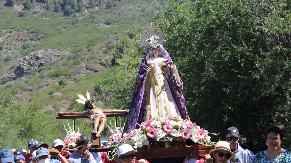 Valle de Arriba celebró su tradicional Rogativa del Señor del Valle