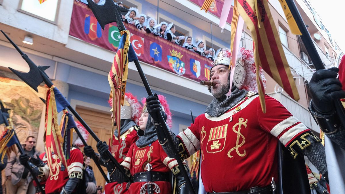 Así ha sido La Entrada en la vuelta de las fiestas de Moros y Cristianos de Sax