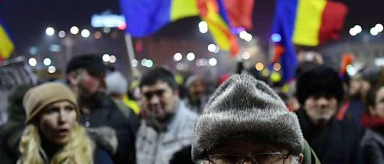 Una protesta en las calles de Bucarest.