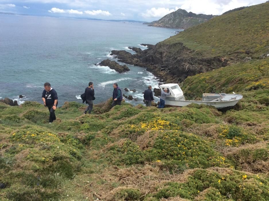 Rescatan la planeadora del hombre muerto en Cangas